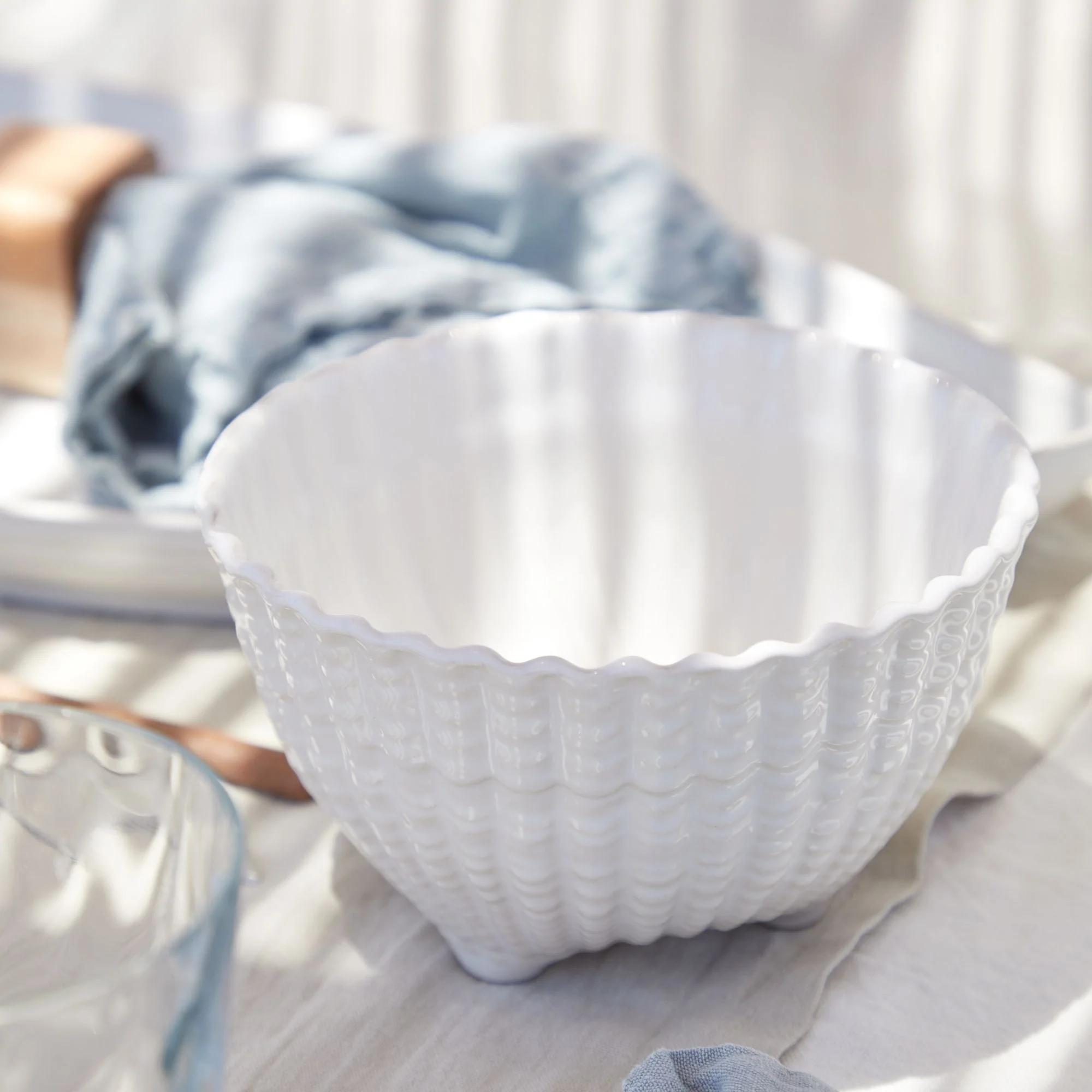 Set of 6 Shell Footed Bowl Aparte